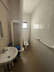 Blk 221 Bukit Batok East Avenue 3 (Bukit Batok), HDB Executive #576155011